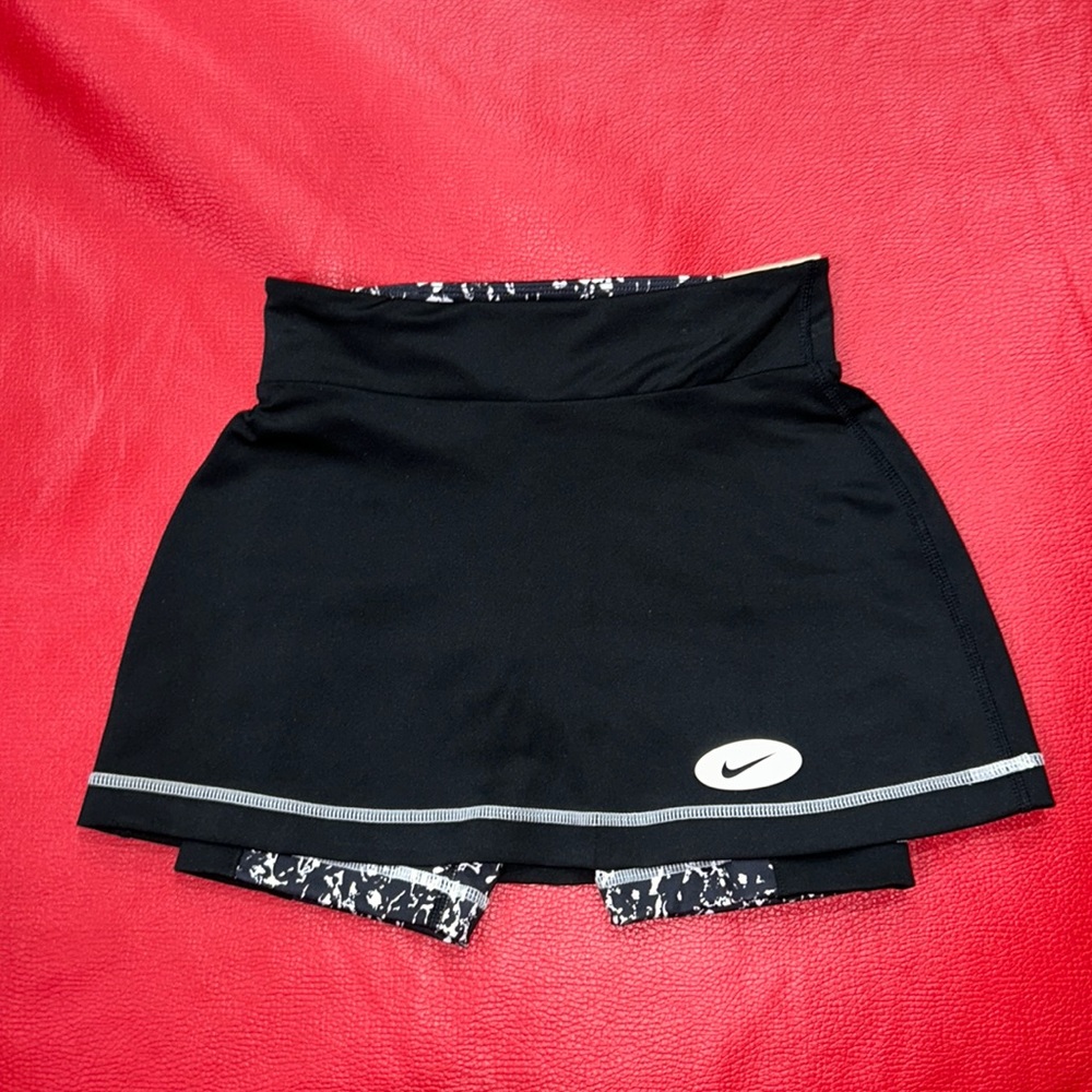 Nike Girls’ Dri-FIT Icon Clash 2-in-1 Training Skirt